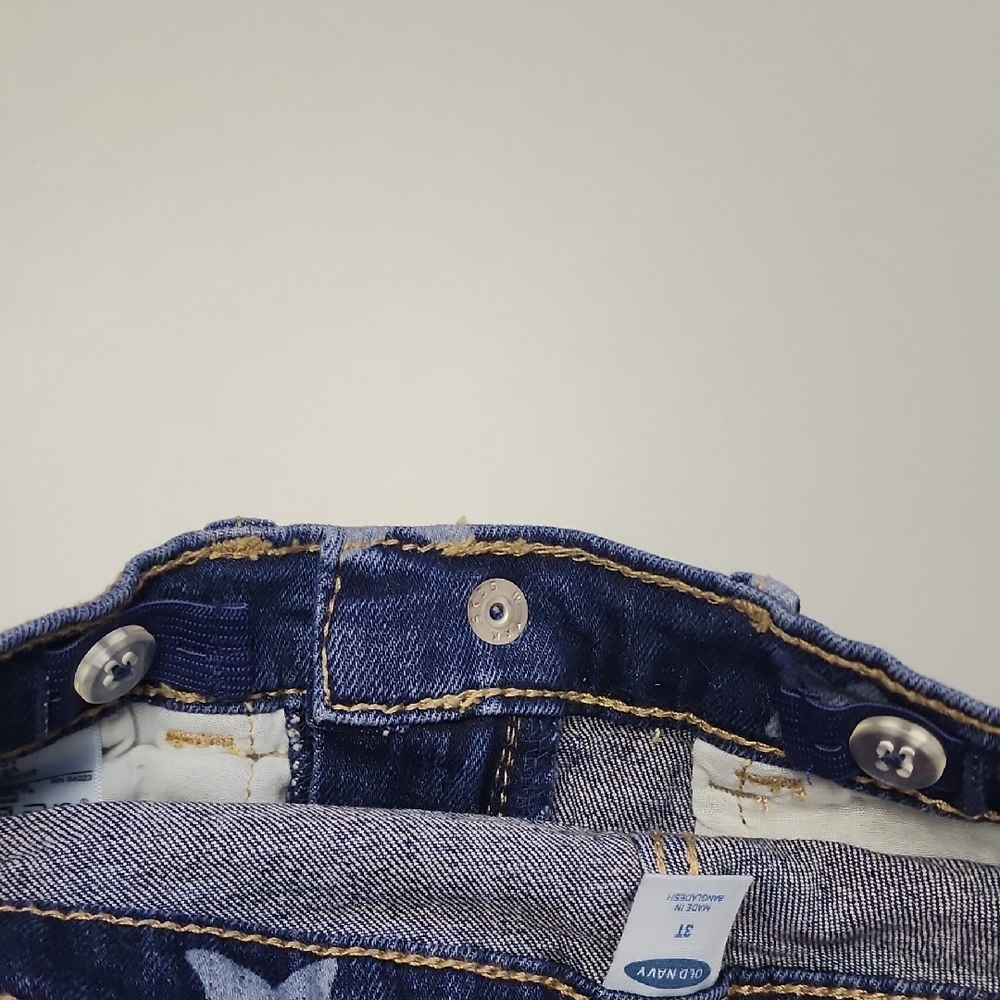 Old Navy Kids Jeans and Shorts with Star and Butterfly Designs - Picture 7 of 8